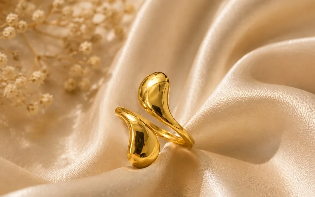 Pear-Cut Teardrop CZ Ring